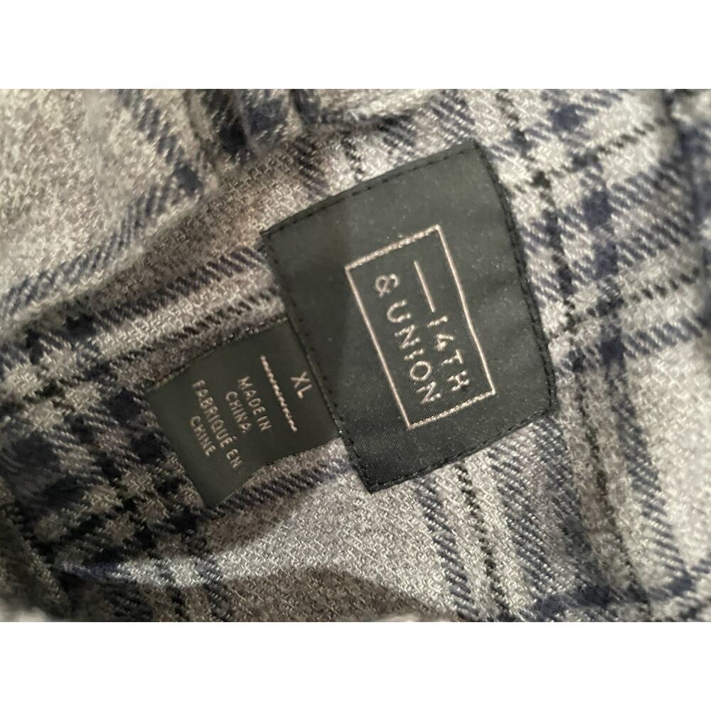 14th & Union Men's XL Plaid Button-Up Shirt Gray Blue - Picture 2 of 3
